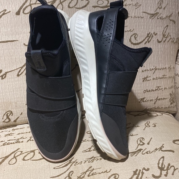 Ecco - Picture 5 of 15